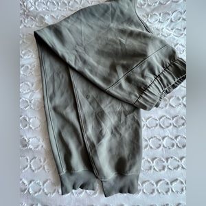 Womens On the Fly Mid Rise Jogger